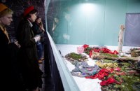 Питання цінності вугілля та спогадів. Перша виставка Павільйону культури