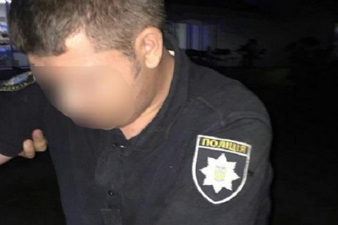 Псевдополицейский вымогал взятки у водителей на трассе под Николаевом