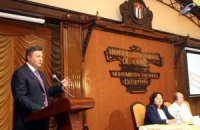 Янукович признался, что говорил с Фиделем Кастро о микробиологии