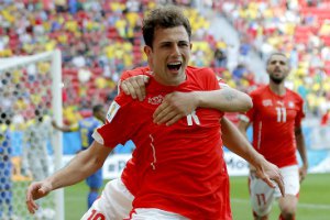 Швейцария и Франция разыграют первое место в группе Е