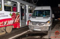 У Дніпрі п'яний водій мікроавтобуса збив чотирьох людей
