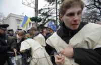 Милиция не дала активистам-зомби развернуться на полную