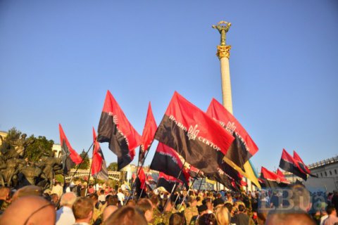 Часть бойцов "Правого сектора" переходит на контракт в ВСУ, - комроты ДУК