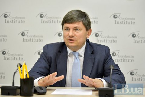 Пока на Донбассе - российская армия, никаких выборов там не будет, - постпред Президента