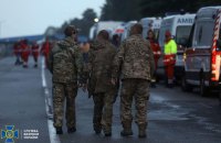 Звільнені захисники “Азовсталі” отримують медичну допомогу