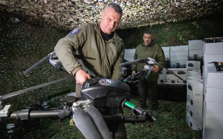 Київ ​передав батальйону «Свобода» понад 3 тис дронів різного типу та системи РЕБ