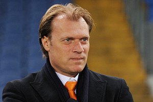 Ахметов не простил голландцу уход игроков в "Динамо"?