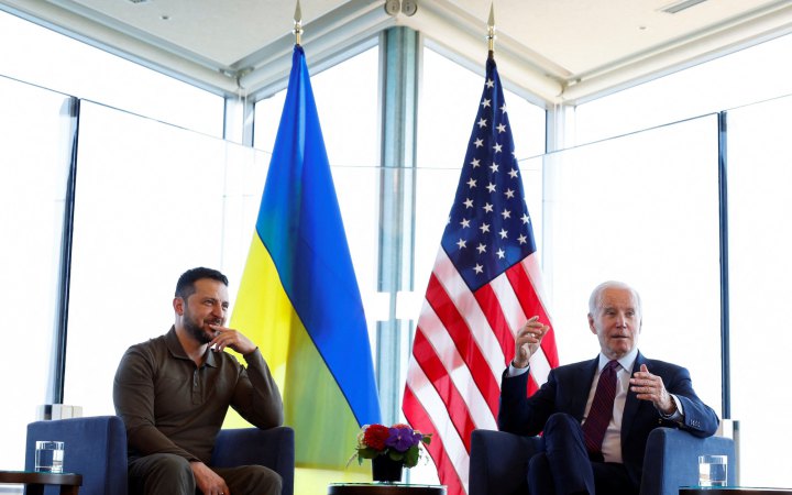 Зеленський і Байден зустрілися на саміті G7 і обговорили посилення оборонних спроможностей України (оновлено)
