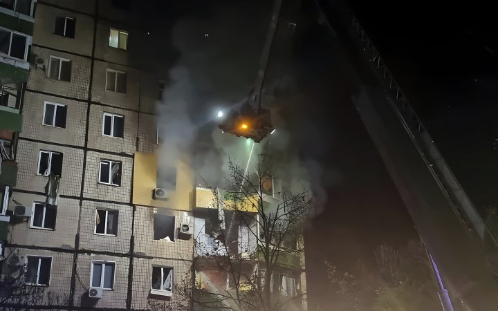 У Кривому Розі стався вибух побутового газу у багатоповерхівці. Одна людина загинула, сім травмовано