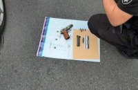 В Киеве мужчина угрожал патрульным оружием из-за перекрытого движения