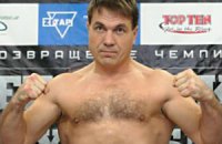 Маскаев послал Бека в нокаут