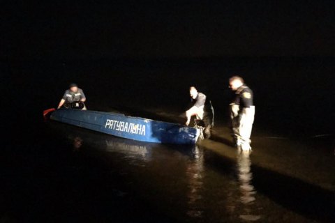 На Днепре возле Кременчуга перевернулась лодка с людьми, четверо пропавших