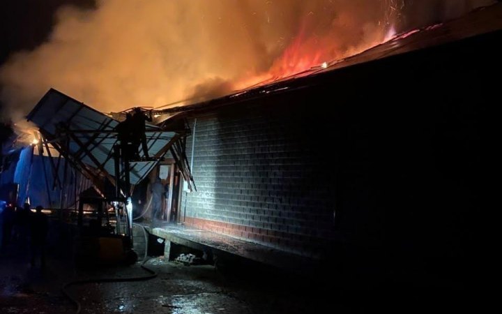 На Рівненщині внаслідок російської атаки пошкоджене цивільне підприємство