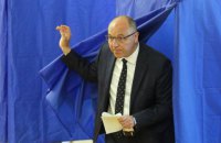 На выборах в Раду проголосовали Парубий, Тимошенко, Разумков и другие политики