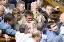 Регионалы и БЮТовцы подрались в Раде 