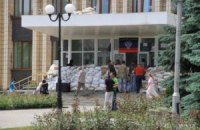 Боевики ушли из мэрии Артемовска