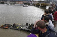 Водолазы обнаружили тела еще 4 туристов, погибших при крушении катера в Будапеште