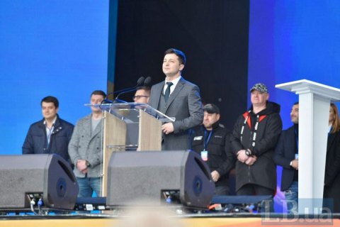 Зеленский заявил, что посадит "даже Коломойского", если тот нарушит закон