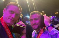 Усик і Ломаченко потрапили в базу "Миротворця"
