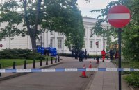 У Варшавському університеті нападник із сокирою вбив людину