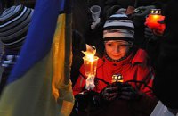 На шествие в память о Голодоморе вышло 2 тыс. киевлян