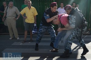 Восьмерых участников драки из-за Фарион увезли в райотдел