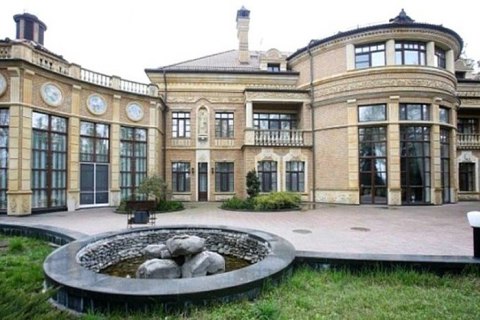 Зеленський переїхав у Кончу-Заспу