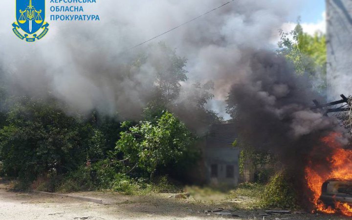 Ворог обстрілює житлові масиви Херсона, є травмовані (оновлення)