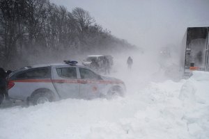 ГАИ ограничила движение на дорогах пяти западных областей