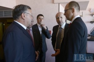Гриценко хочет "дать в морду" соратникам по оппозиции