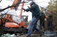 В центре Киева сносят частные гаражи, мешающие строительству многоэтажки