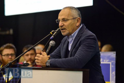 Суд отменил запрет на трудоустройство в Украине Савику Шустеру
