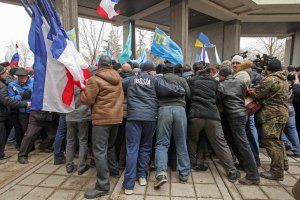 Під час мітингу в Сімферополі помер старший чоловік