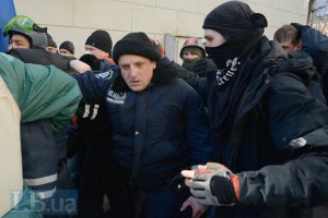 МВД заявляет о смерти 7 милиционеров