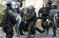 ​Восемь британских полицейских пострадали в беспорядках в Северной Ирландии