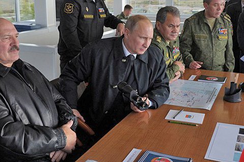 Порошенко счел военные учения "Запад-2017" угрозой для Украины 