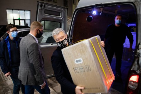 Фонд Порошенко передаст больницам 50 кислородных концентраторов