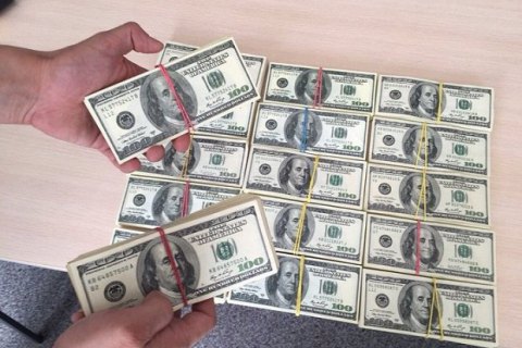 В Киеве сотрудник СБУ задержан по подозрению в получении $50 тыс. взятки (обновлено)