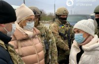 Денісова зустрілася з представницею "ДНР" щодо передачі Україні засуджених осіб