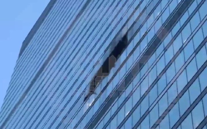 Уночі Москву знову атакували безпілотники: один з них влучив у бізнес-центр Москва-Сіті