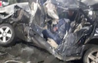 У Маріуполі російські військові протаранили легкове авто, де знаходилась родина із дитиною