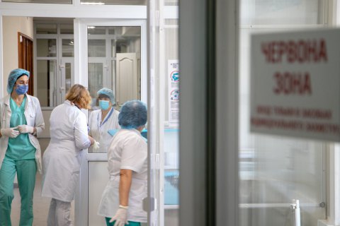 Коронавирус обнаружили еще у 10 украинских военных