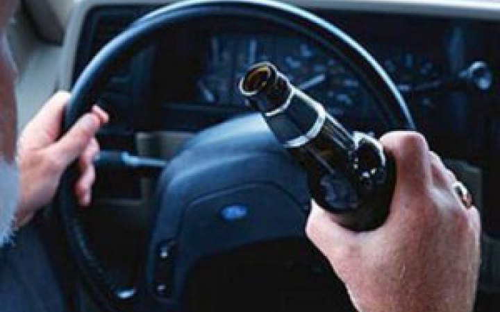 Латвія дозволила передавати Україні автомобілі, конфісковані у п'яних водіїв 
