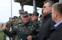 Военные просят Януковича принять меры по стабилизации ситуации в стране