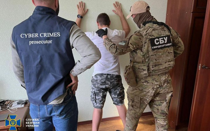 СБУ затримала хакера, який працював на російські спецслужби