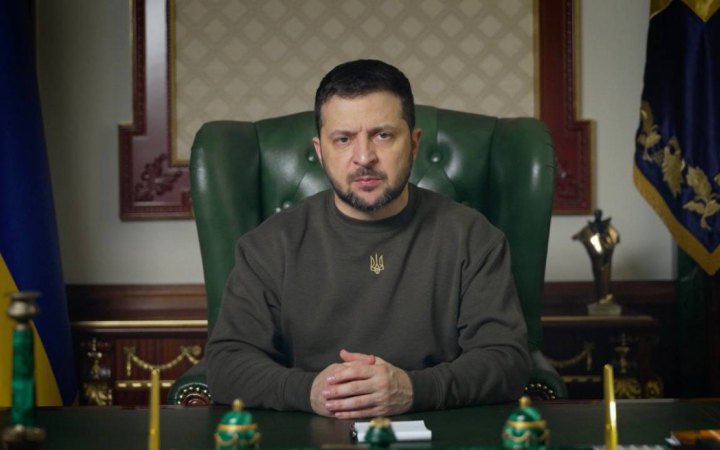 Їздити за кордон із недержавною метою посадовцям більше не вдасться, - Зеленський