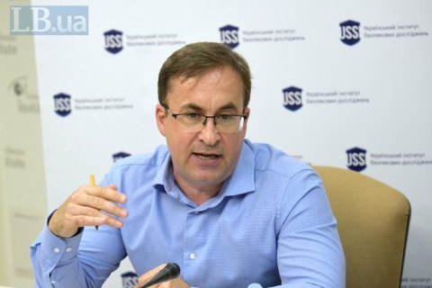 Новой власти следует в кратчайшие сроки принять пакет законов, которые позволят запустить изменения в сфере ОПК, - Згурец