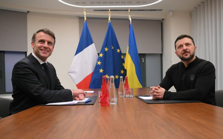 Голос Європи має мати значення під час перемовин з РФ, – Зеленський у розмові з Макроном