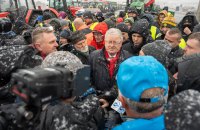 Міністр сільського господарства Польщі закликав фермерів припинити блокування і заявив про переговори з Україною