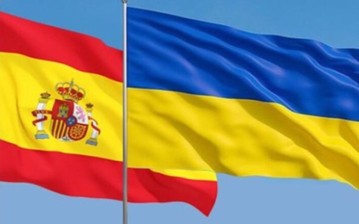 ЄС не обговорює стратегію повернення українських біженців додому, – МЗС Іспанії